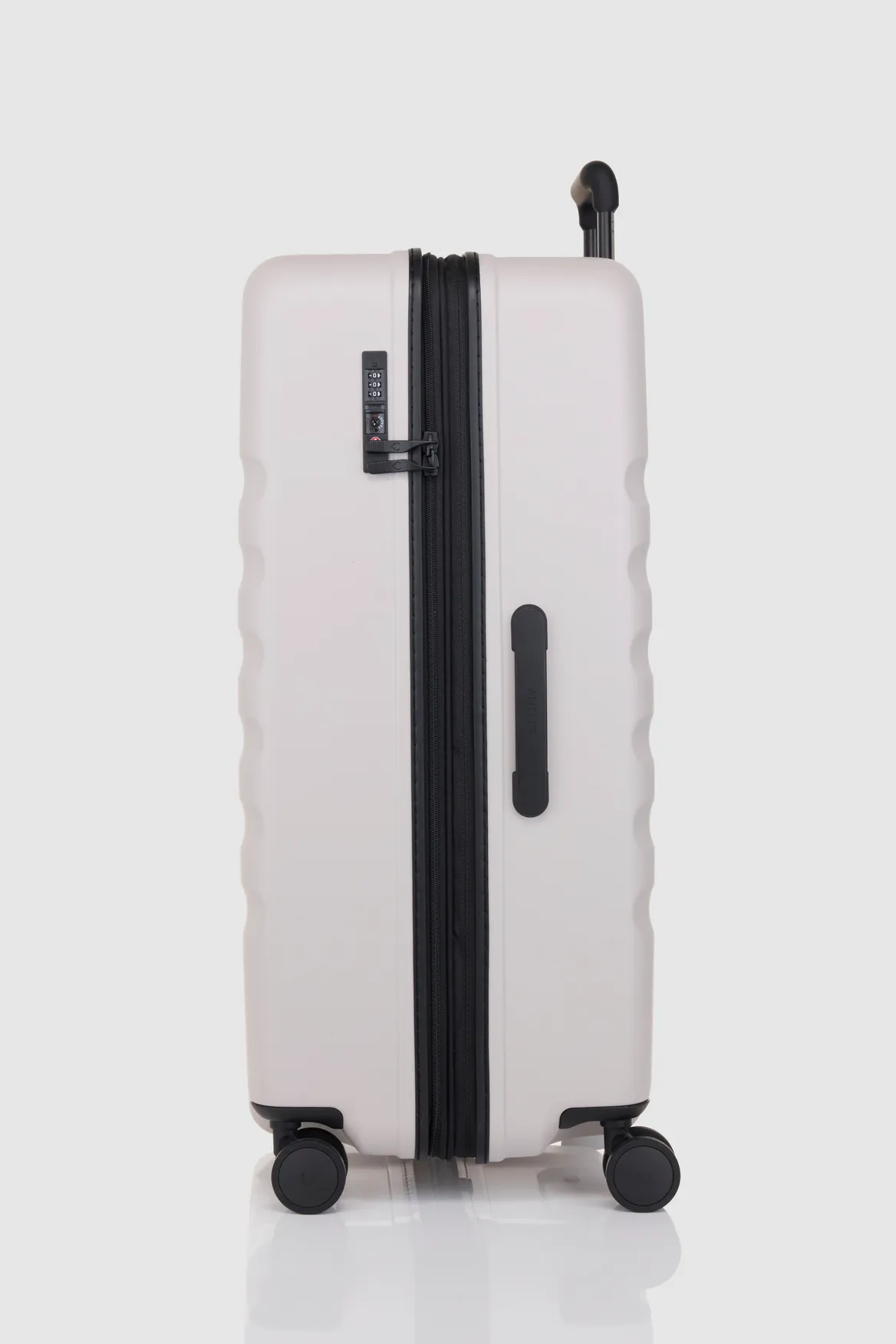 Icon Stripe 78cm Suitcase